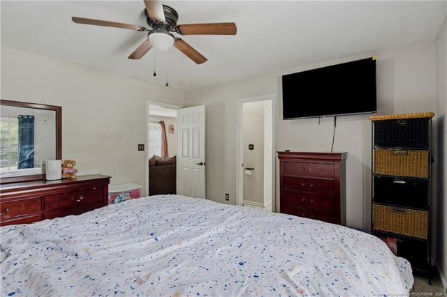 817 Hobson Road, Raeford, NC 28376