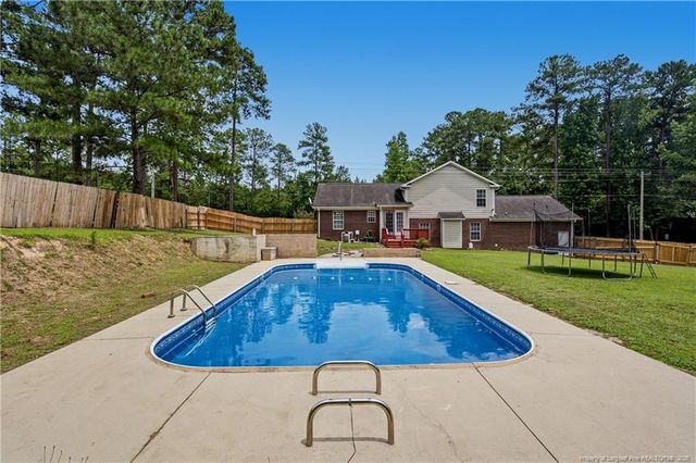 817 Hobson Road, Raeford, NC 28376