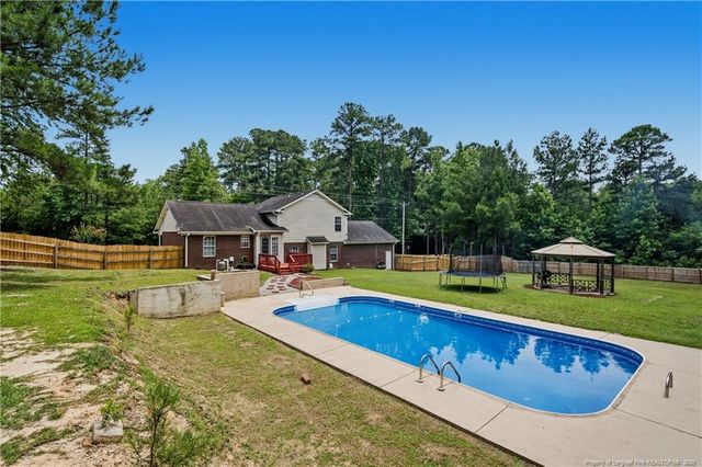817 Hobson Road, Raeford, NC 28376