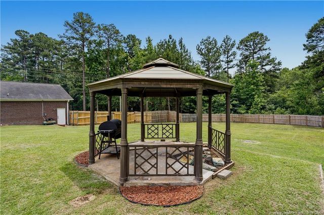 817 Hobson Road, Raeford, NC 28376
