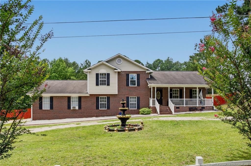 817 Hobson Road, Raeford, NC 28376