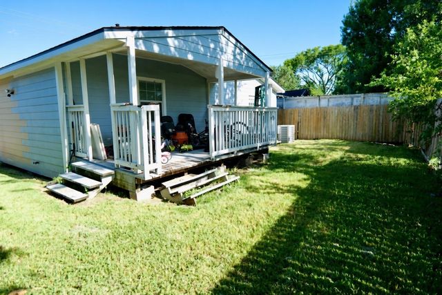 4031 Castor Street, Houston, TX 77022