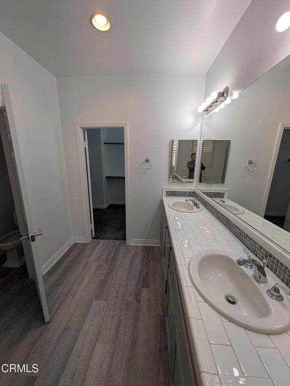 Image 8 of property listing at 417 Spring Park Road, Camarillo, CA 93012