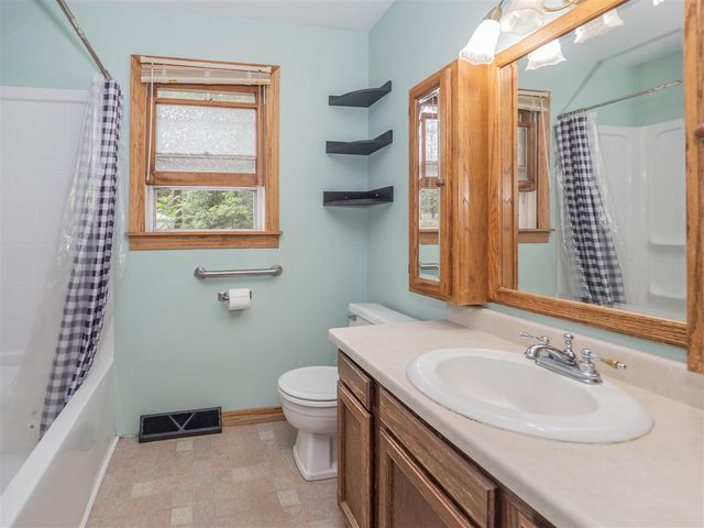 24115 44th Avenue, Mattawan, MI 49071