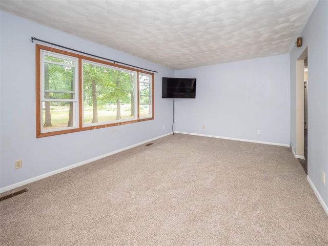 24115 44th Avenue, Mattawan, MI 49071