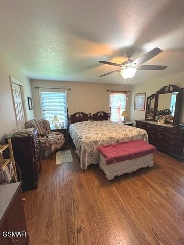 3090 Shaconage Trail, Sevierville, TN 37876