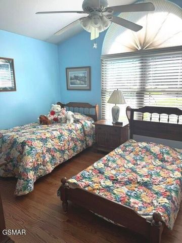 3090 Shaconage Trail, Sevierville, TN 37876