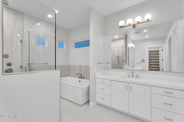 3918 E CRITTENDEN Lane, Phoenix, AZ 85018