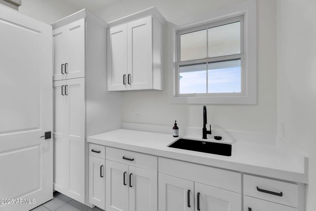 3918 E CRITTENDEN Lane, Phoenix, AZ 85018