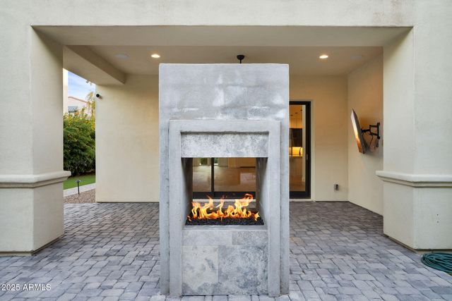 3918 E CRITTENDEN Lane, Phoenix, AZ 85018