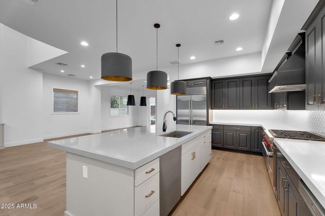 3918 E CRITTENDEN Lane, Phoenix, AZ 85018