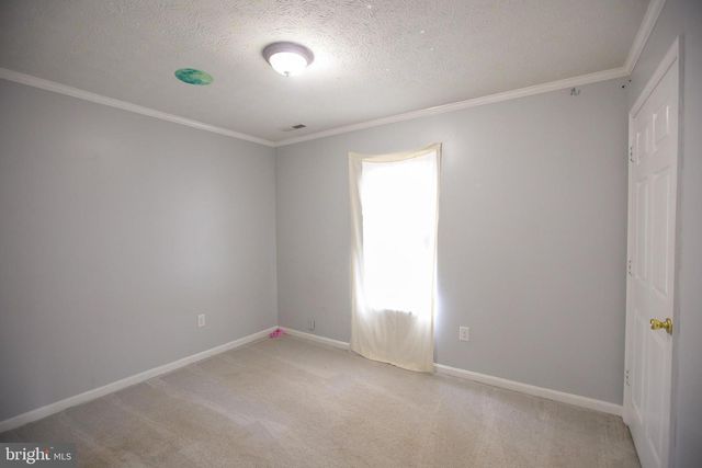 10 WHITING AVE, Boyce, VA 22620