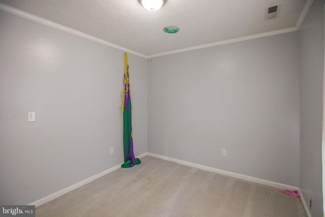 10 WHITING AVE, Boyce, VA 22620