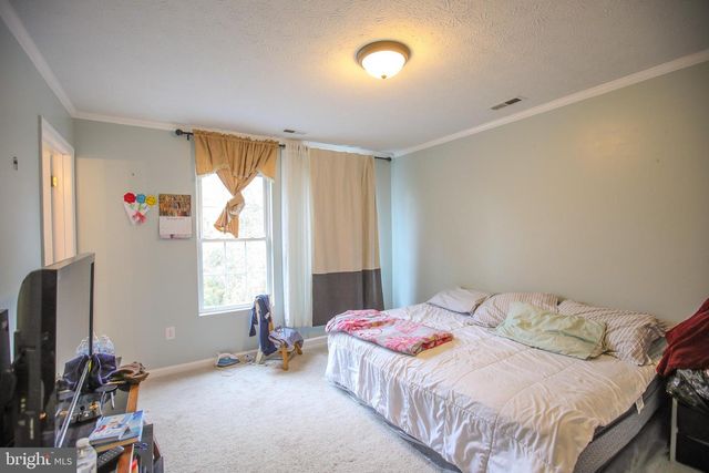 10 WHITING AVE, Boyce, VA 22620