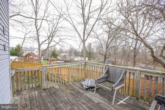 10 WHITING AVE, Boyce, VA 22620