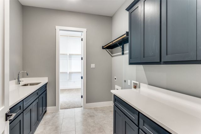 560 Aermotor Loop, Weatherford, TX 76085