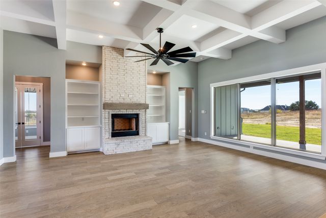 560 Aermotor Loop, Weatherford, TX 76085