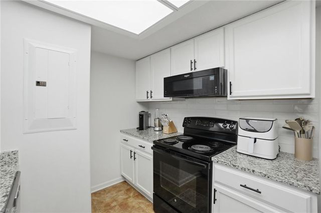 738 Harbor Springs TRL, Virginia Beach, VA 23462