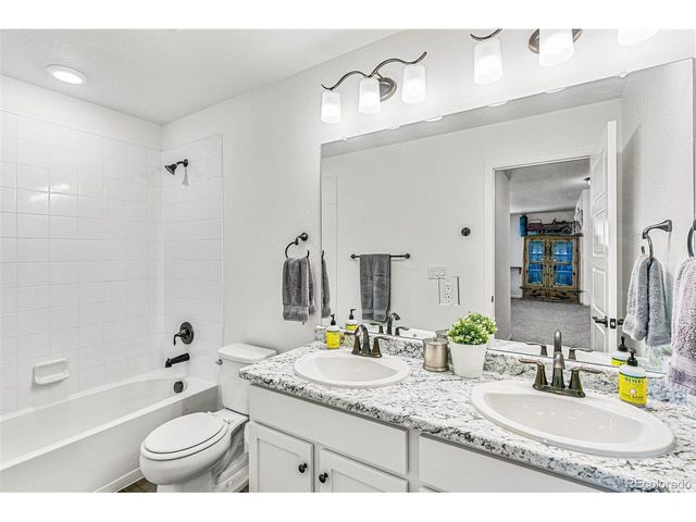 42891 Hawktree Cir, Elizabeth, CO 80107