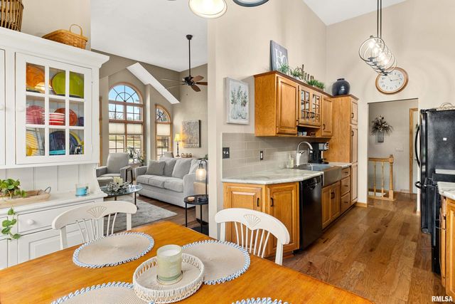 377 TEN MILE CREEK Road, Germantown Hills, IL 61548