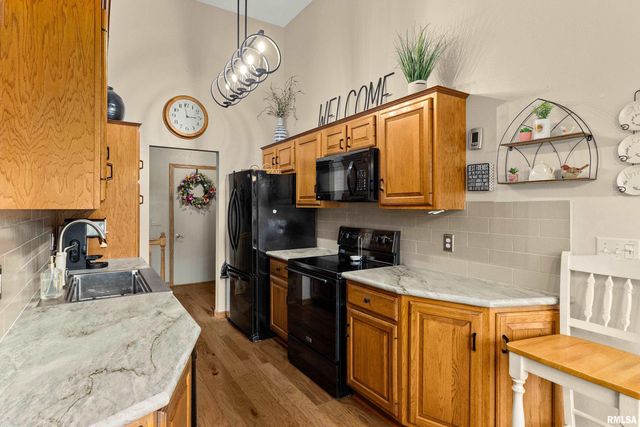 377 TEN MILE CREEK Road, Germantown Hills, IL 61548