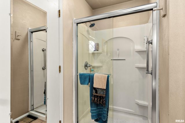 377 TEN MILE CREEK Road, Germantown Hills, IL 61548