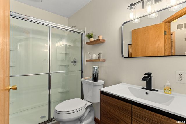 377 TEN MILE CREEK Road, Germantown Hills, IL 61548