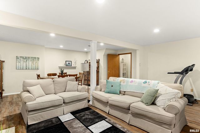 377 TEN MILE CREEK Road, Germantown Hills, IL 61548