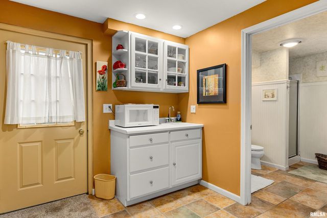 377 TEN MILE CREEK Road, Germantown Hills, IL 61548