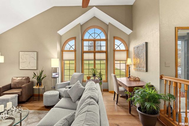 377 TEN MILE CREEK Road, Germantown Hills, IL 61548