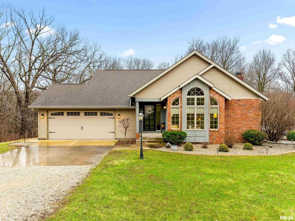 377 TEN MILE CREEK Road, Germantown Hills, IL 61548