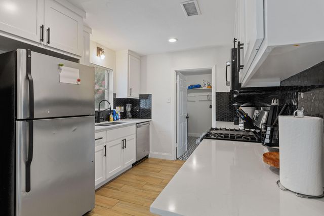 201 FAIRLANE DR, Round Rock, TX 78664