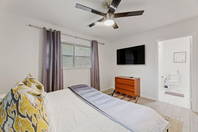 201 FAIRLANE DR, Round Rock, TX 78664