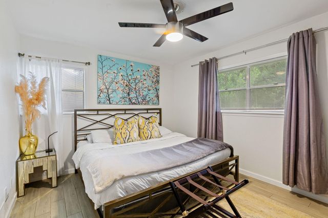 201 FAIRLANE DR, Round Rock, TX 78664