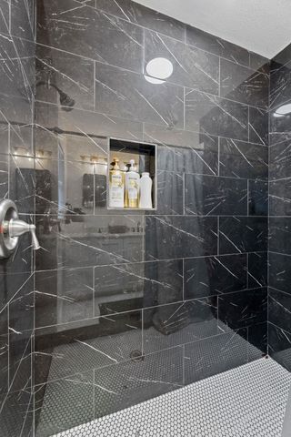 201 FAIRLANE DR, Round Rock, TX 78664