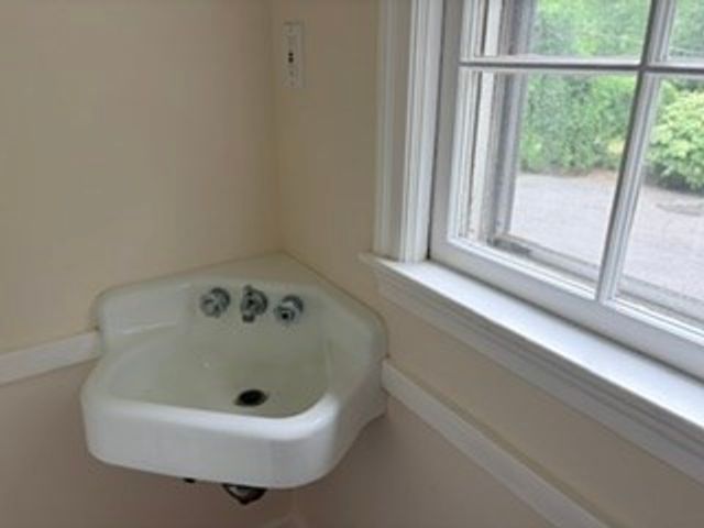 7 Bethel Road 8, Wellesley, MA 02481