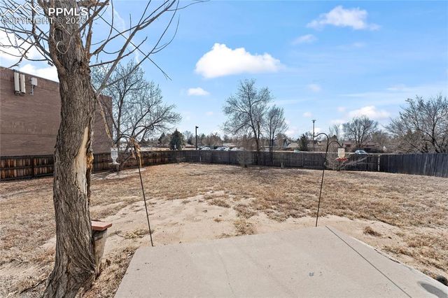 1945 Harwood Circle, Colorado Springs, CO 80916