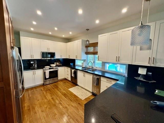 4079 SW Camelot Drive, Lee's Summit, MO 64082