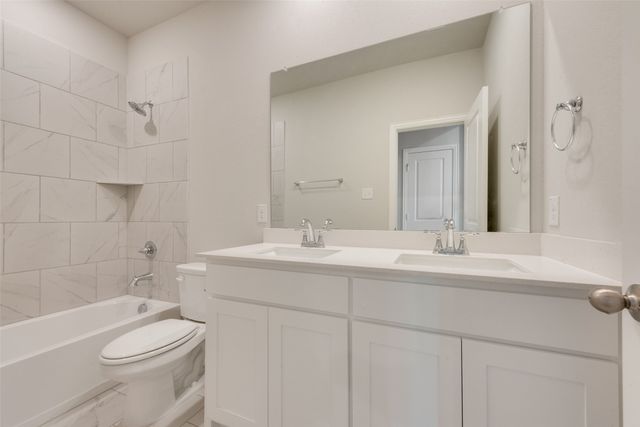 128 Cranz Farm Drive, Saginaw, TX 76179
