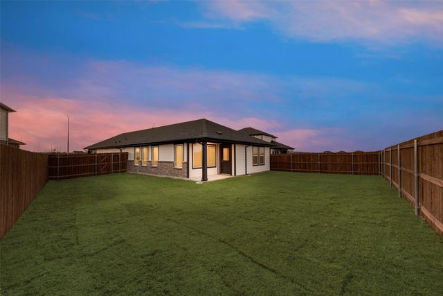 128 Cranz Farm Drive, Saginaw, TX 76179