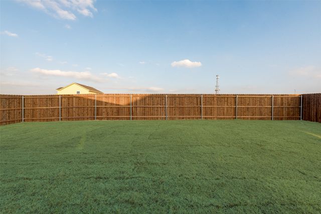 128 Cranz Farm Drive, Saginaw, TX 76179