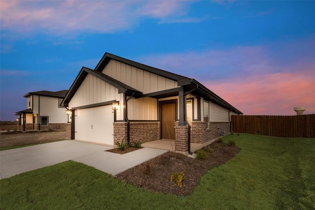 128 Cranz Farm Drive, Saginaw, TX 76179