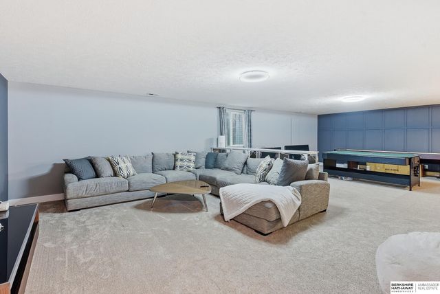7806 S 184th Terrace, Omaha, NE 68136