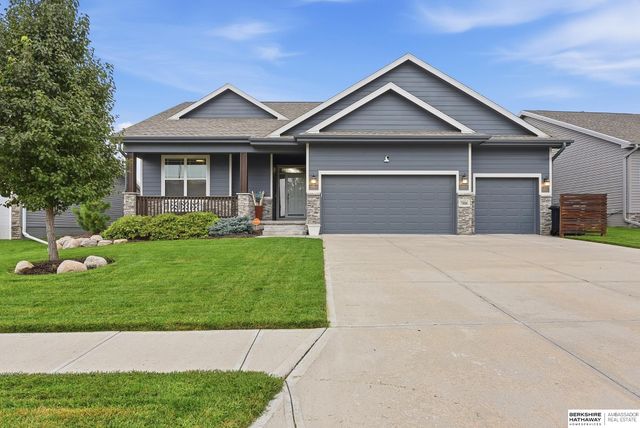 7806 S 184th Terrace, Omaha, NE 68136