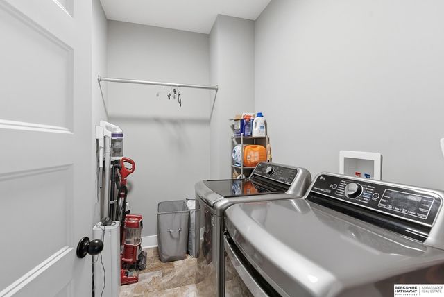 7806 S 184th Terrace, Omaha, NE 68136