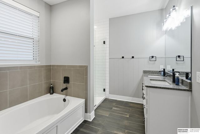 7806 S 184th Terrace, Omaha, NE 68136