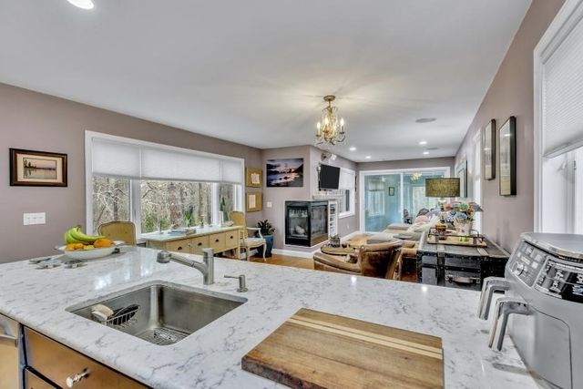 304 Red Brook Rd, Mashpee, MA 02649