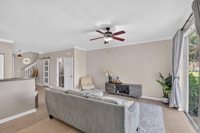3117 N Evergreen Circle, Boynton Beach, FL 33426