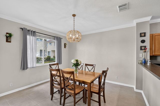 3117 N Evergreen Circle, Boynton Beach, FL 33426