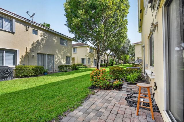 3117 N Evergreen Circle, Boynton Beach, FL 33426